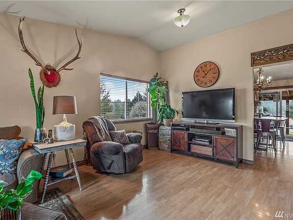 4th image of 125 Serene Ln