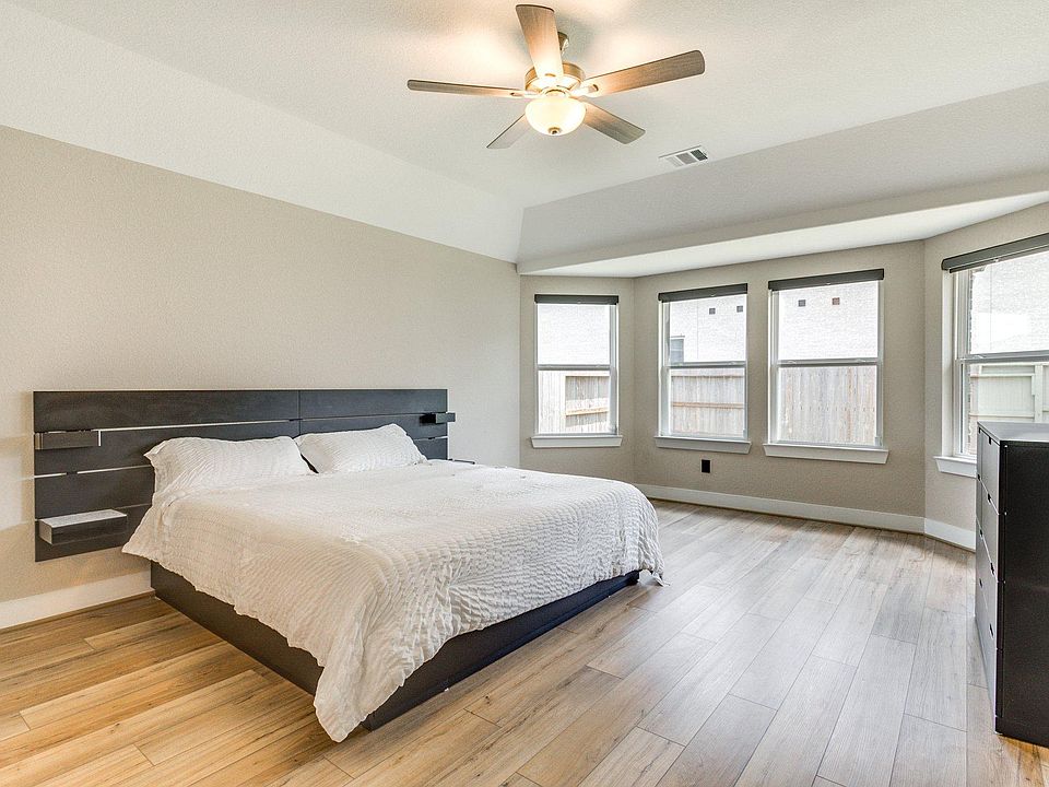 Interior - Master Bedroom