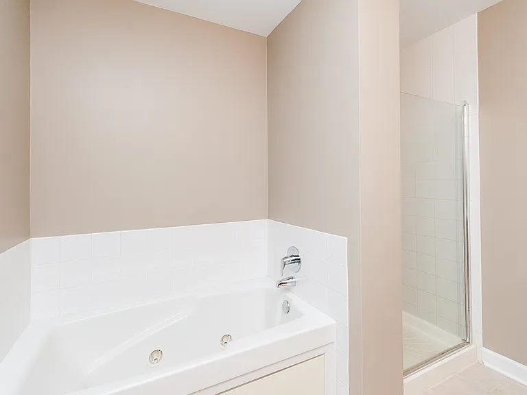 451 W Huron St #703 — Photo 7