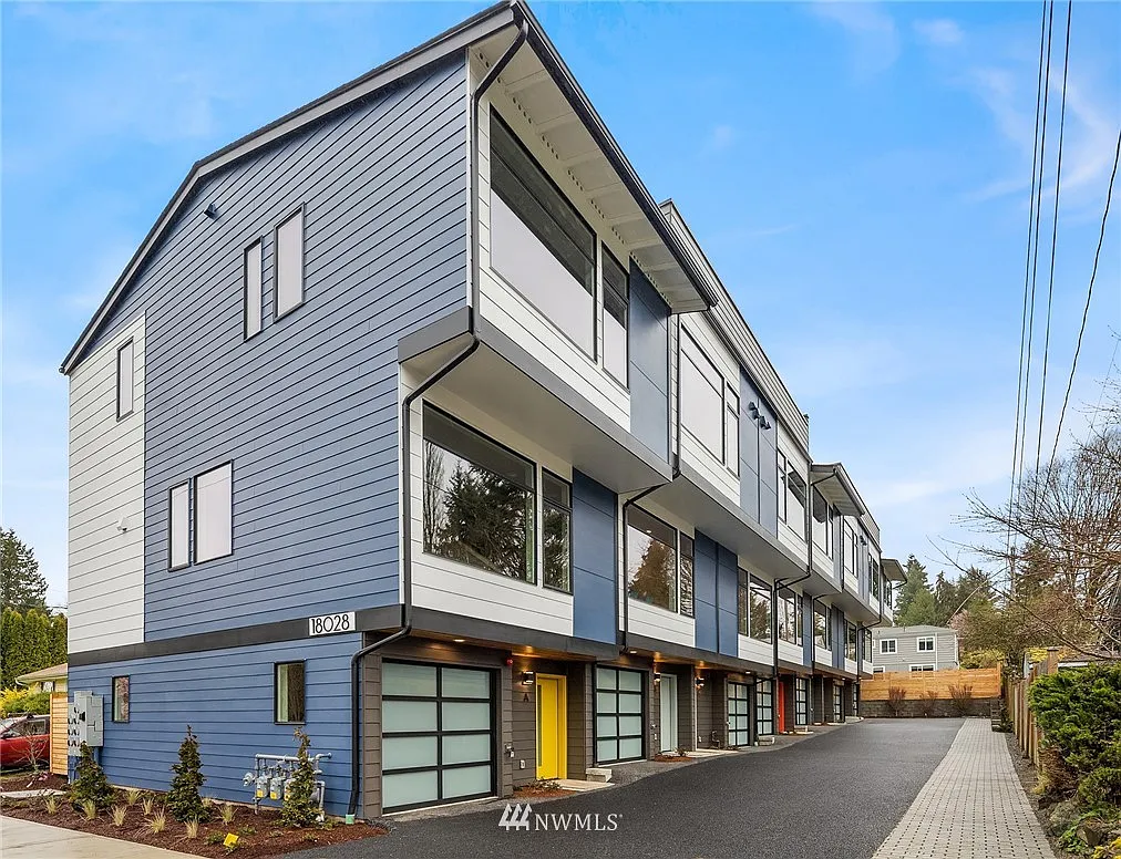 18028 10th Avenue NE #A photo 1