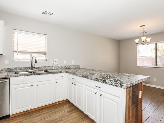 3rd image of 146 W Brangus Way