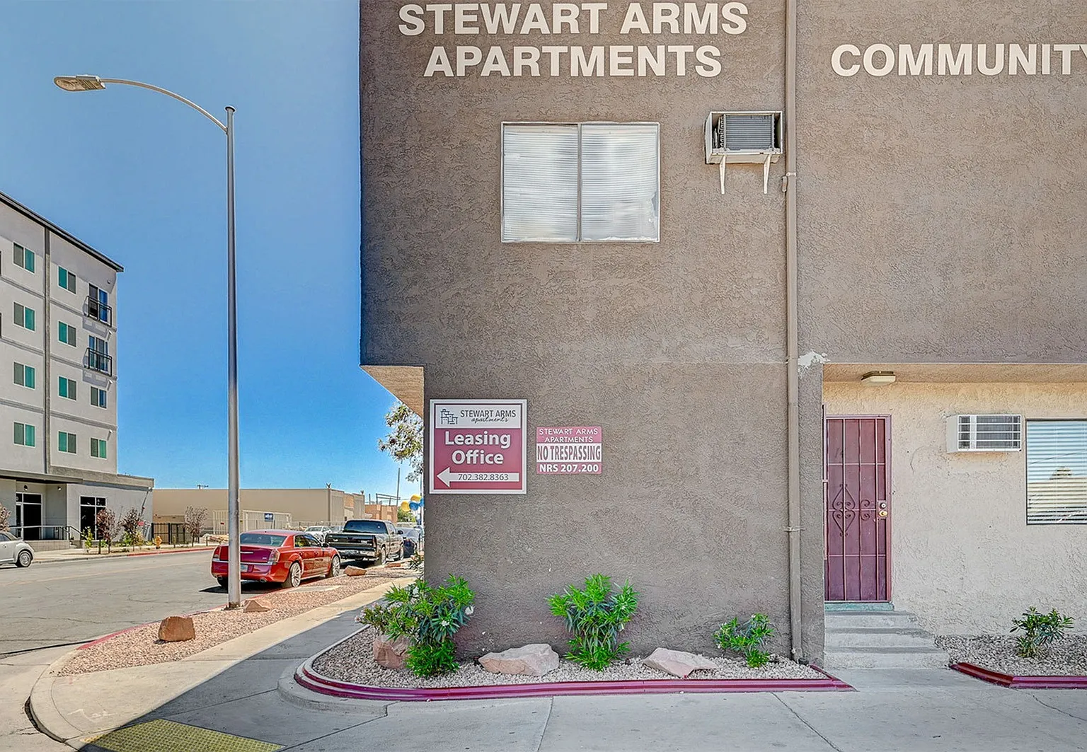 Stewart Arms — Photo 1
