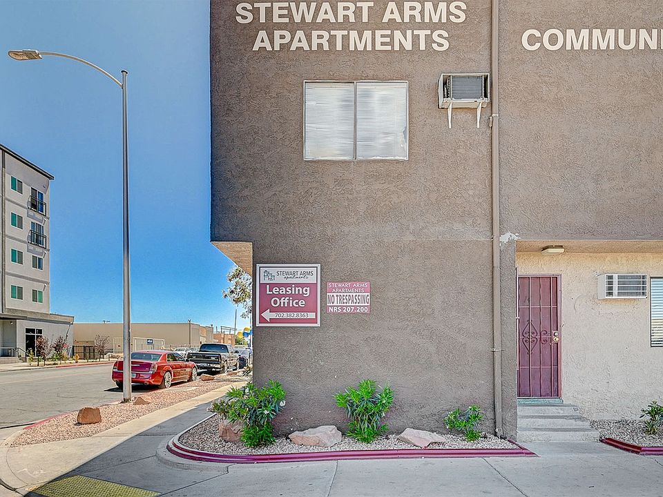 Stewart Arms - Apartments For Rent Las Vegas - Newly Renovated