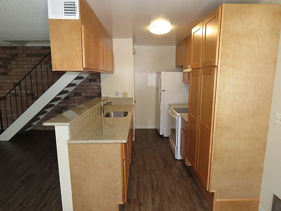 5th image of 34800 Starling Dr APT 2