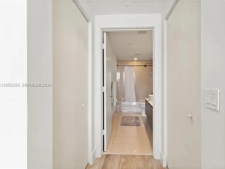 121 34th St #CU-2807 — Photo 16