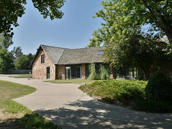 4th image of 8935 W Bear Creek Dr