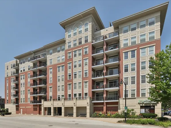 656 Pearson St Unit 505C, Des Plaines, IL 60016