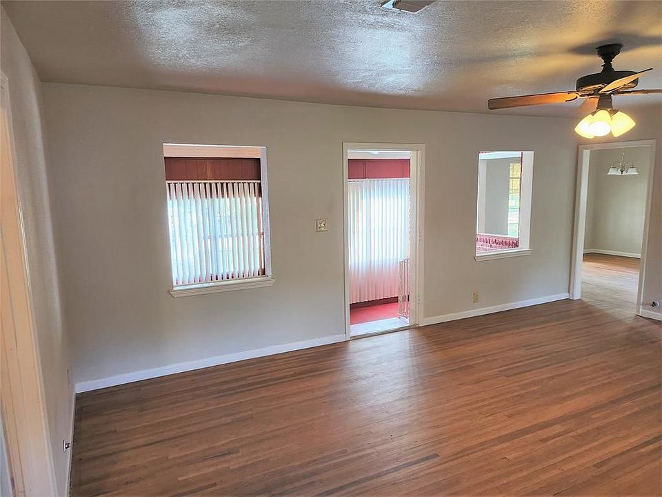 1st image of 6527 Pinehurst Dr