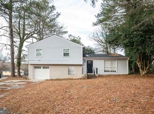 8816 Ashwood Dr, Riverdale, GA