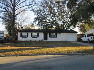 8446 Red Holly Ln, Jacksonville, FL 32221
