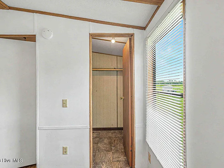 118 Jen & Jess Ln — Photo 17