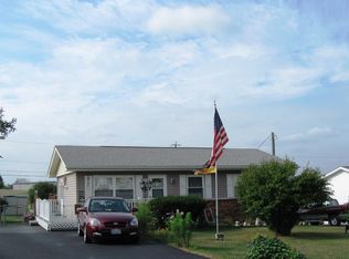 220 4th St, Broadway, VA 22815