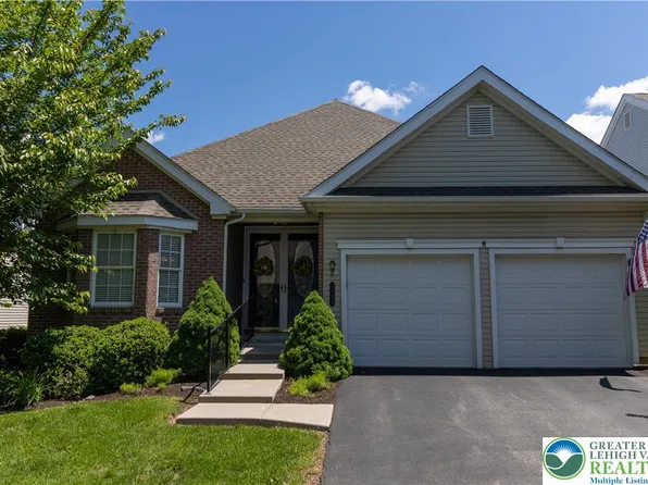 5054 Valley Stream Ln, Macungie, PA 18062