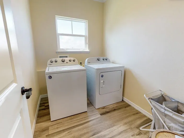 132 Sunrise Blvd — Photo 23