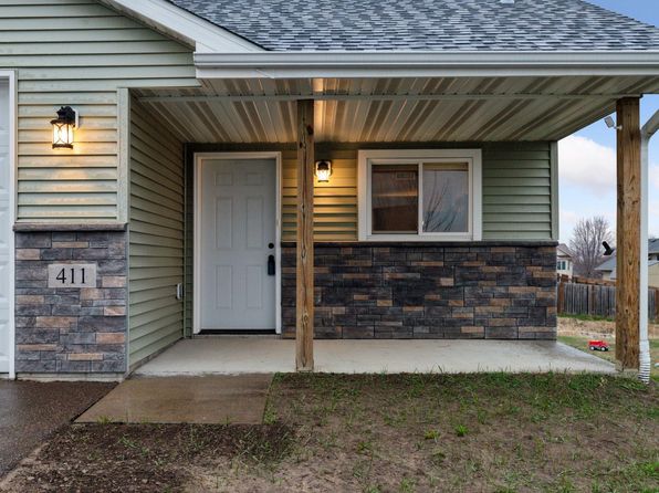 411 E Cheyenne St, Roberts, WI 54023