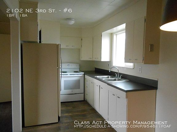 5th image of 2102 NE 3rd St APT 6