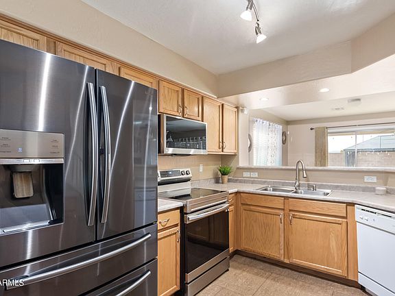 3rd image of 6018 N KARINA Court