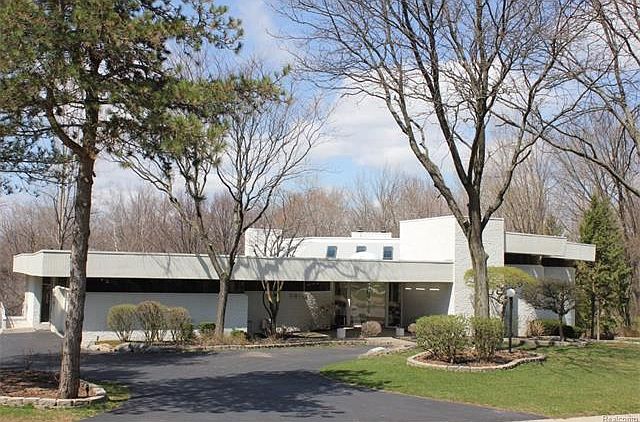 1st image of 3812 Wabeek Lake Dr W