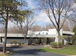3812 Wabeek Lake Dr W, Bloomfield Hills, MI