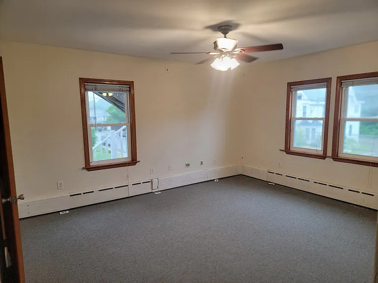 Oliver St — Photo 6