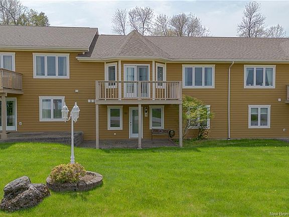 3rd image of 38 Merritt Hill Rd