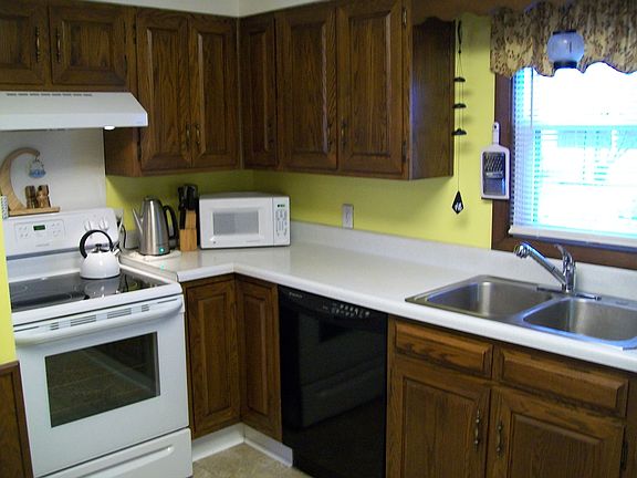 5th image of 837 S Washington St #Stw3-p4