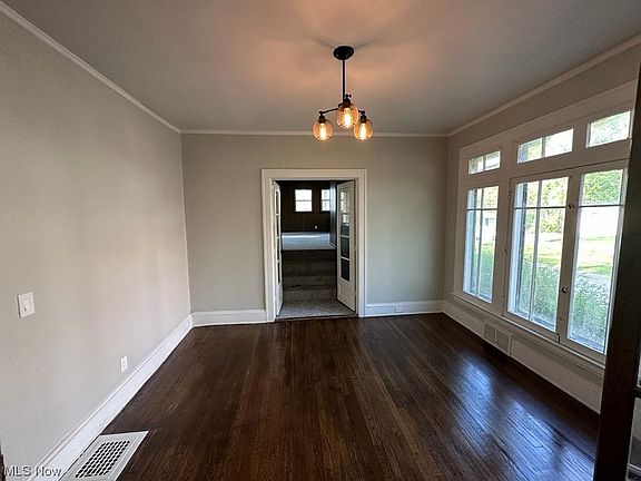 5th image of 3315 Euclid Heights Blvd