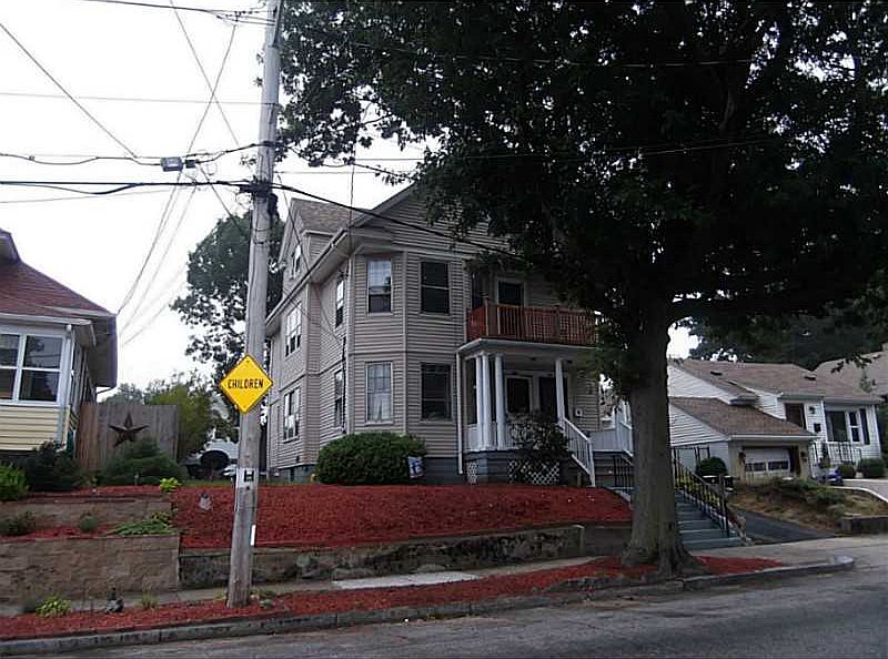 1st image of 20 Santiago St