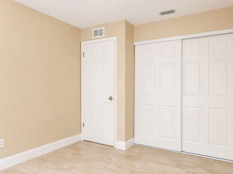 9412 N Elmer St — Photo 12