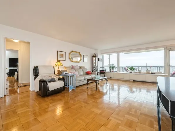 166-25 Powell Cove Boulevard image 10 of 42