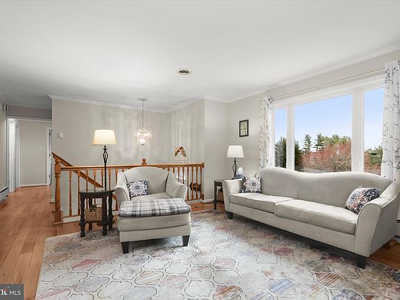 4th image of 206 Opal Ave