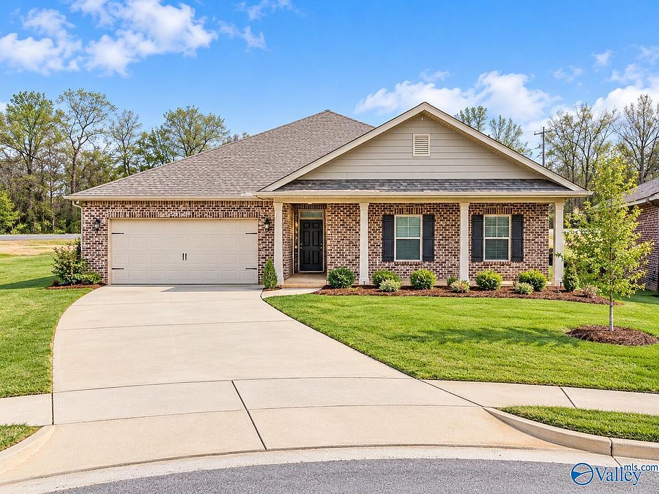 1st image of 201 Poplar Hollow Dr