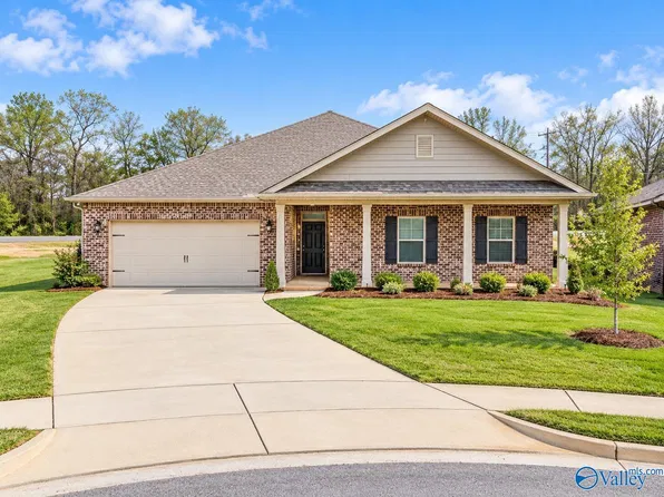 201 Poplar Hollow Dr, Harvest, AL 35749