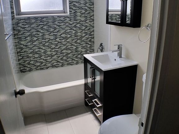 3rd image of 10440 Queens Blvd APT 5C