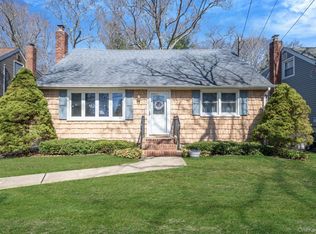 95 Horton Drive, Huntington Station, NY 11746