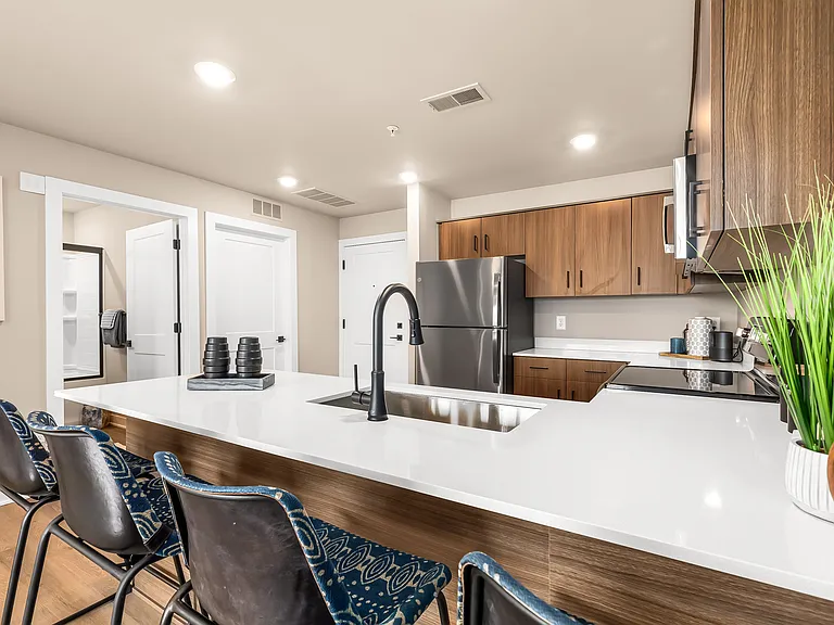 Sterling Center Apartments — Photo 11