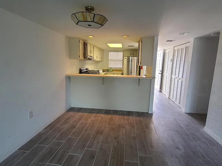 3131 S Ridgewood Ave #203 — Photo 6