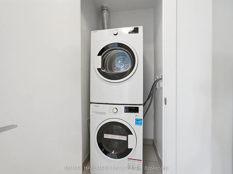 5 Wellington St S #1406 — Photo 21