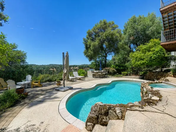 23100 Sunset Ridge Dr, Auburn, CA 95602