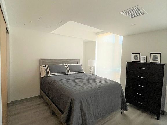 5th image of 200 Van Ness Ave #314