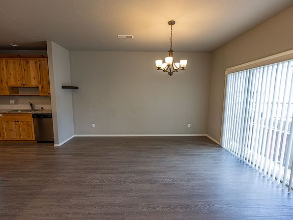 3rd image of 13710 NE 64th Cir