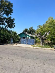 2562 S 11th St, Fresno, CA, 93725