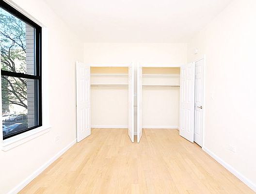 5th image of 656 W 204th St #27