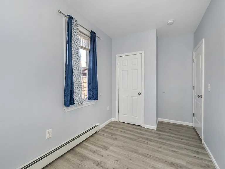 373 N 10th St #2 — Photo 11