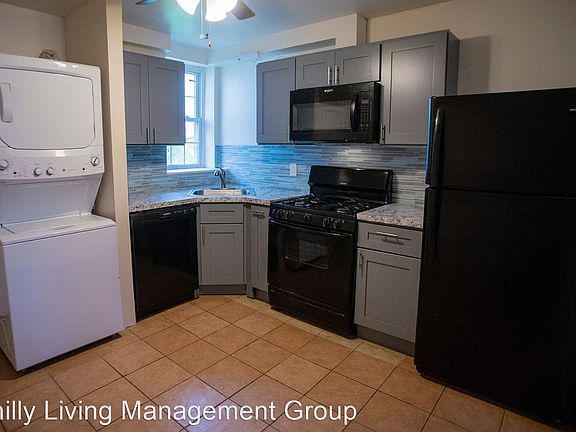 2nd image of 1954 N Darien St Unit A