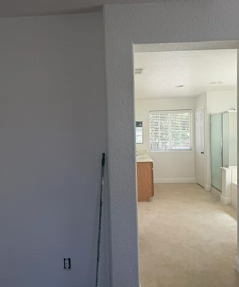 1445 Angus St — Photo 2