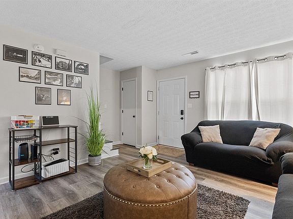 4th image of 455 Three Springs Rd APT 17