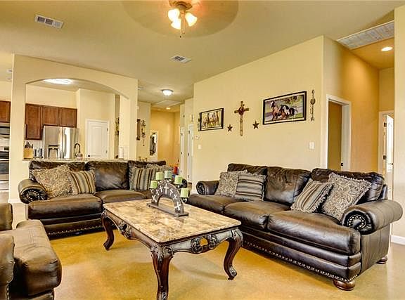 5th image of 142 Pahoiki Ln