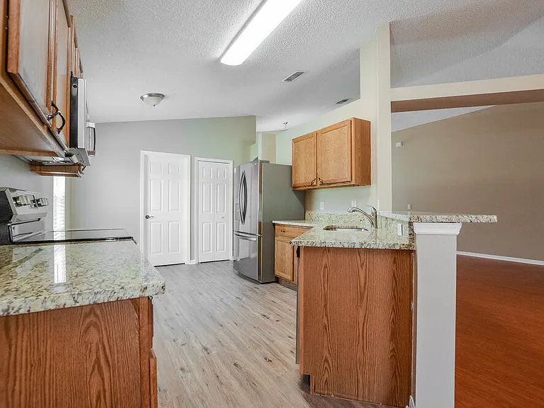 205 Tree Branch Ln — Photo 4