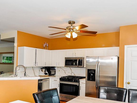 4th image of 11614 Nellings Pl